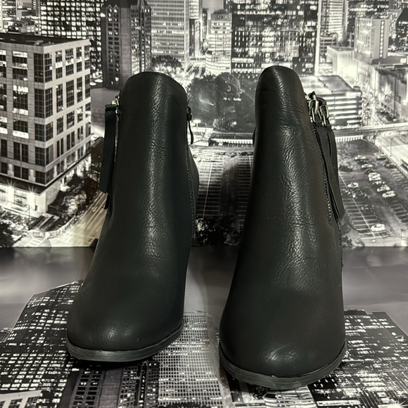 Journee Collection Womens Ankle Boots - Picture 2 of 8